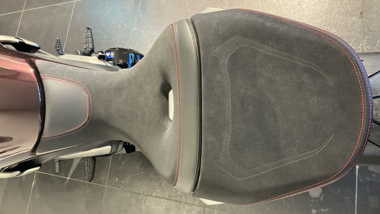 Ducati X Diavel V4 Burning Red (25MY)